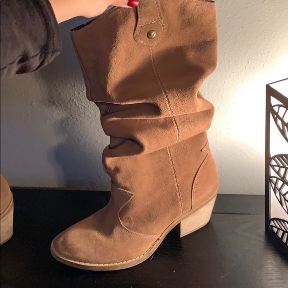 American Eagle boots - Picture 3 of 5